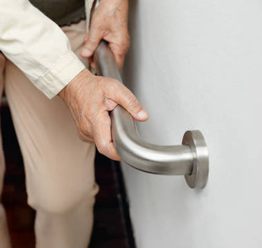 Laser Therapy for Balance Issues in Elderly Patients: Improving Stability Through Neuromuscular Activation