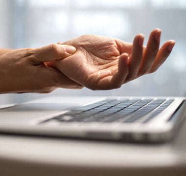Red Light Therapy for Nerve Compression in Carpal Tunnel Syndrome